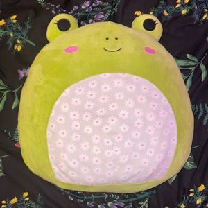 Squishmallow Wendy with Daisies 18in